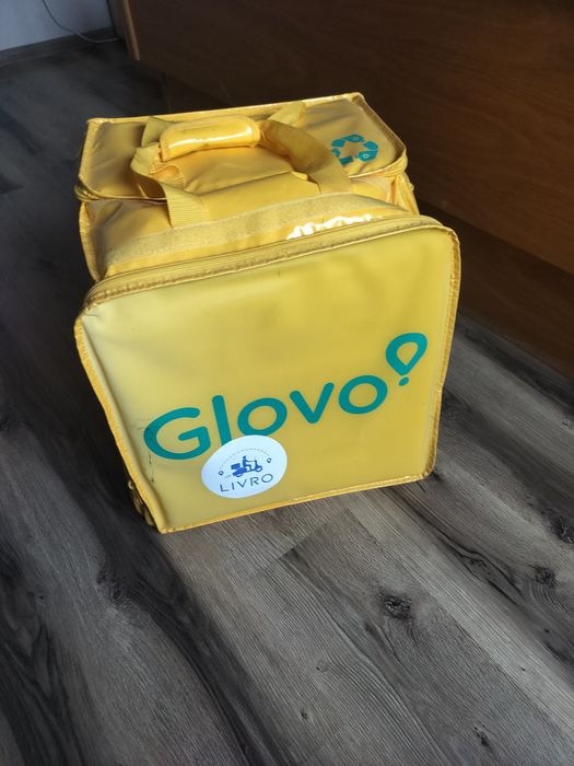 Vând geanta glovo