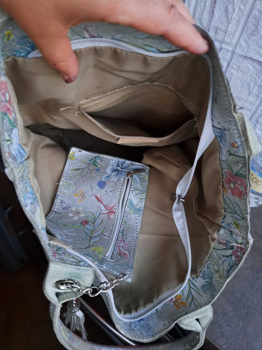 дамска чанта ,сребриста торба-естествена кожа