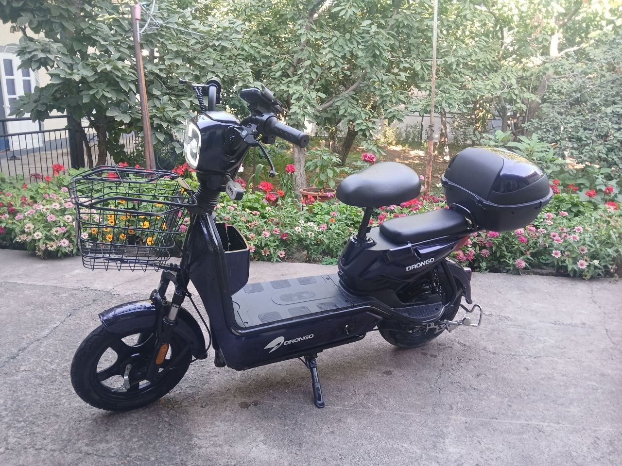Skuter sotiladi holati yaxshi 1 oy minilgan