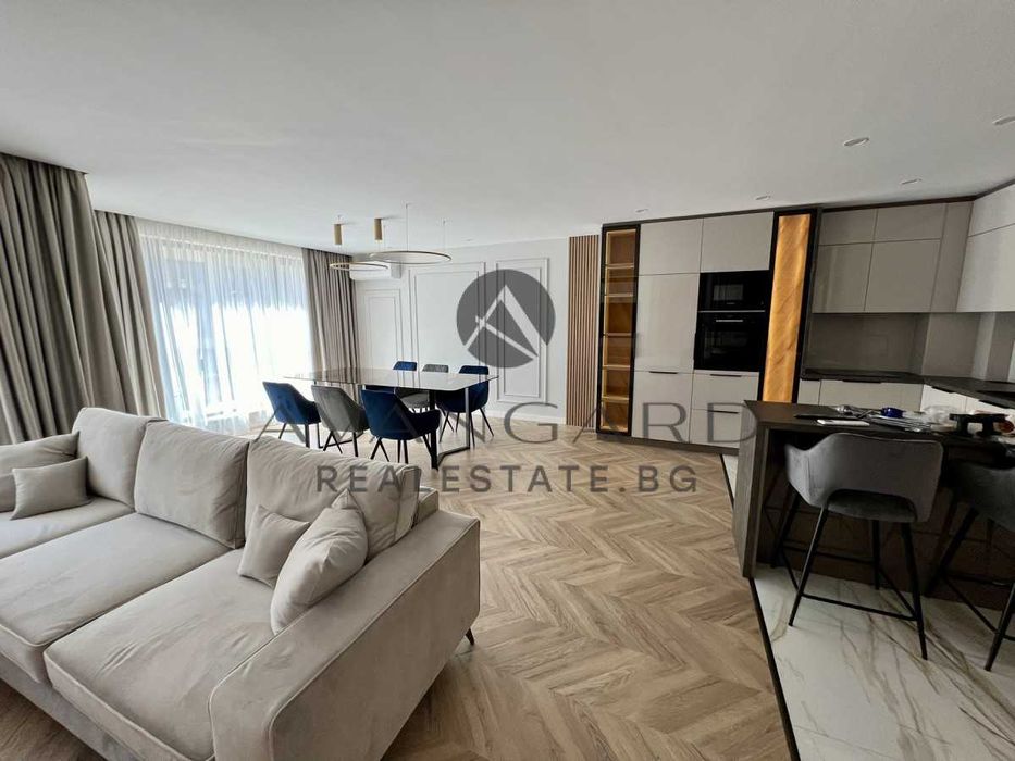 Продава се Тристаен апартамент в Пловдив, Христо Смирненски - 160 кв.м за 2188 €/кв.м - Снимка #4