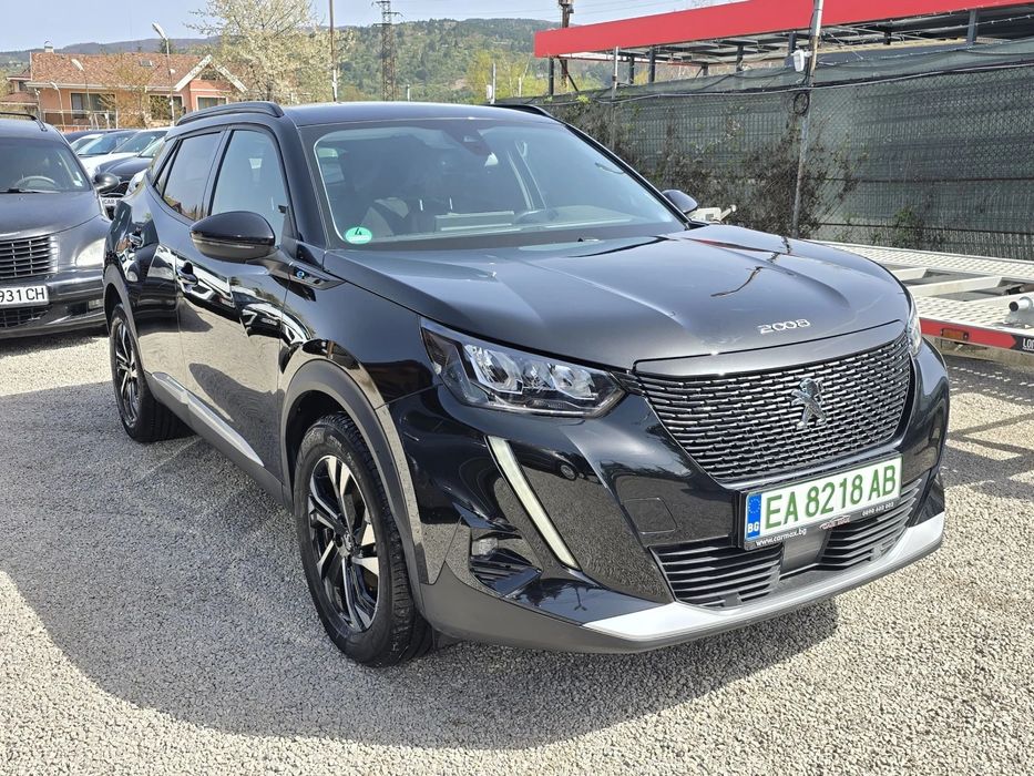 Peugeot 2008 Electric drive/50 kWh/100 kW/Allure Pack/Германия