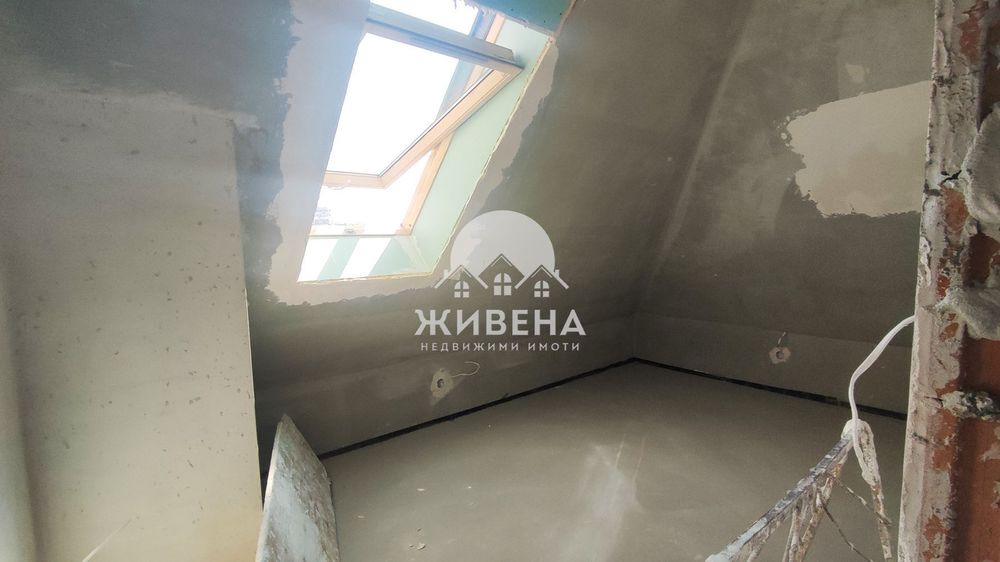 4-стаен апартамент, до ключ, Базар Левски, площ 97 кв.м