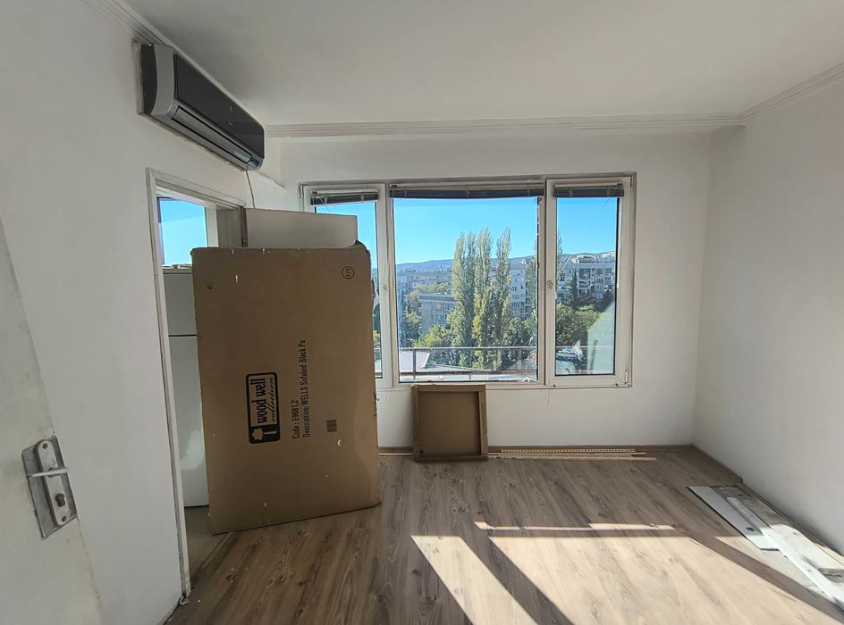 Двустаен апартамент до Руския пазар