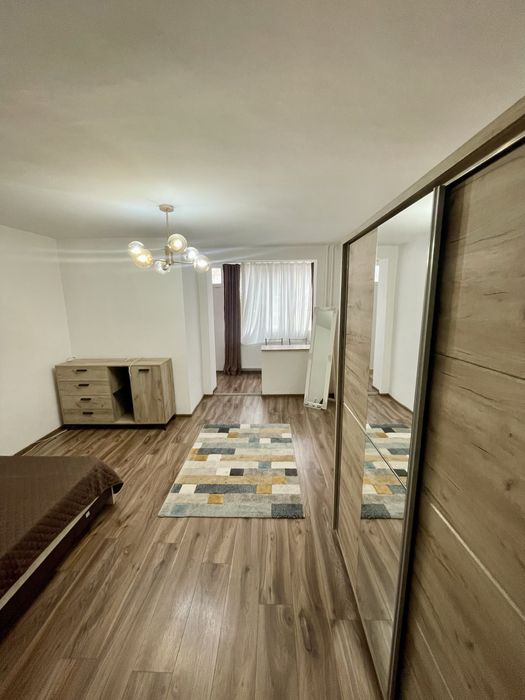 Proprietar inchiriez garsoniera Gheorgheni, 30mp str Aurel Suciu, et.1