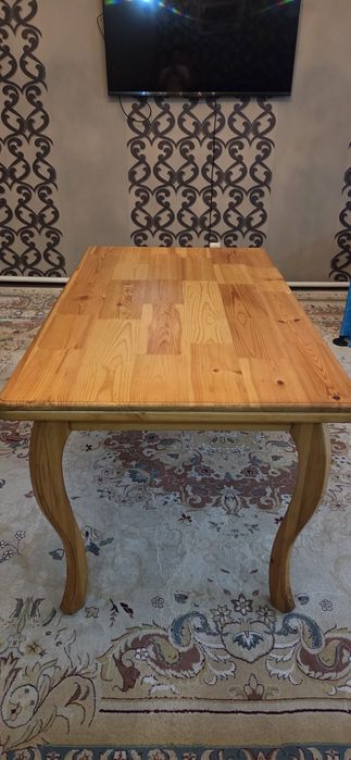 Столы из натурального дерева