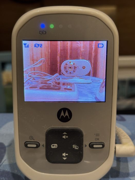 2 бр. Бебефон Motorola MBP622