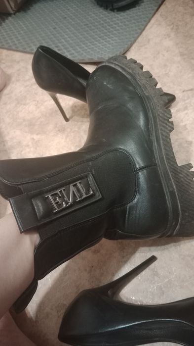 Продам зимний обувь