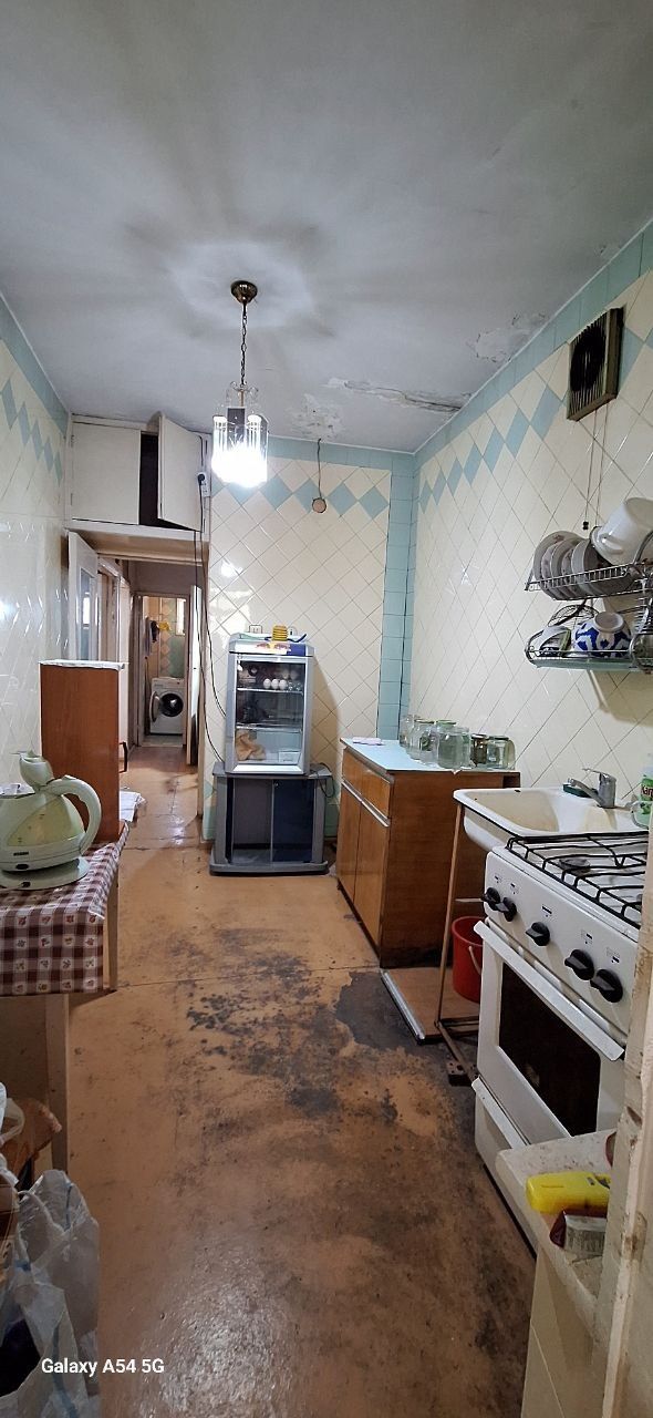 Продаётся квартира Юнусобад 8 квартал 3/2/4 77 серия