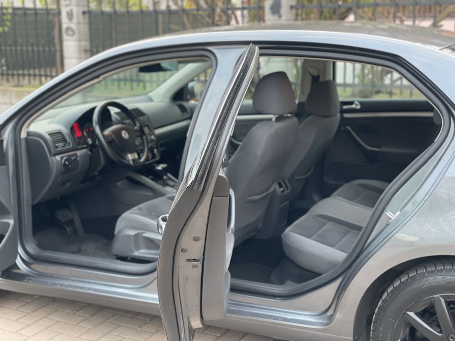 De vanzare VW Jetta an 2009 1.9 diesel Cutie Automata