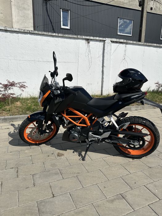 Ktm duke 390cc.
