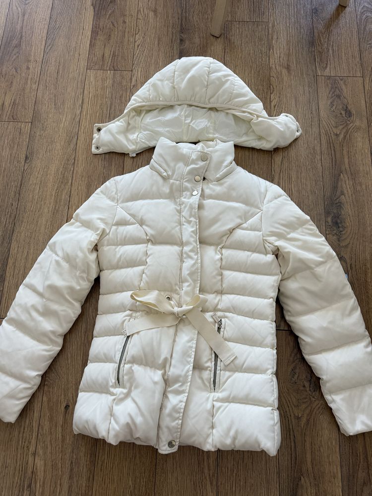 Дамско зимно яке Guess S/М-размер