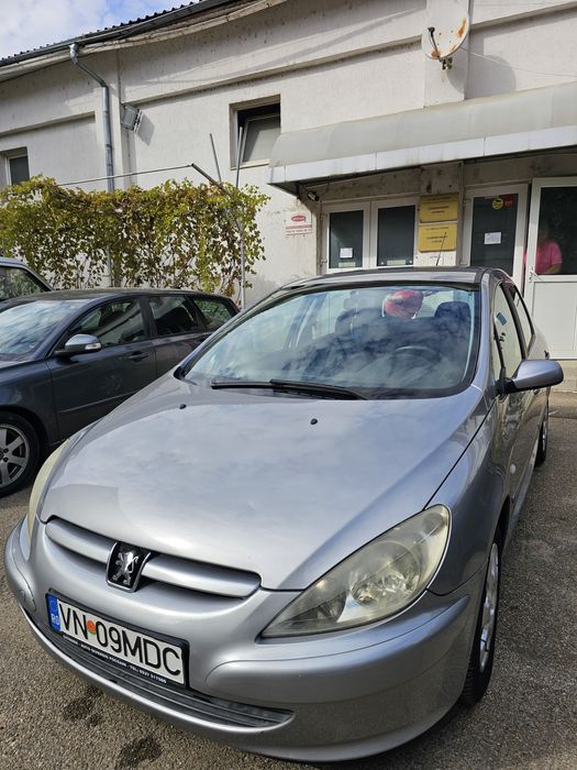 Vând Peugeot 307 - 2004 - 1,6 benzina