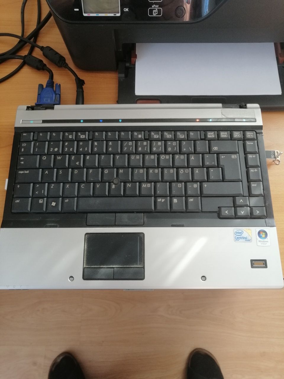 продавам лаптоп HP 6930p без екран