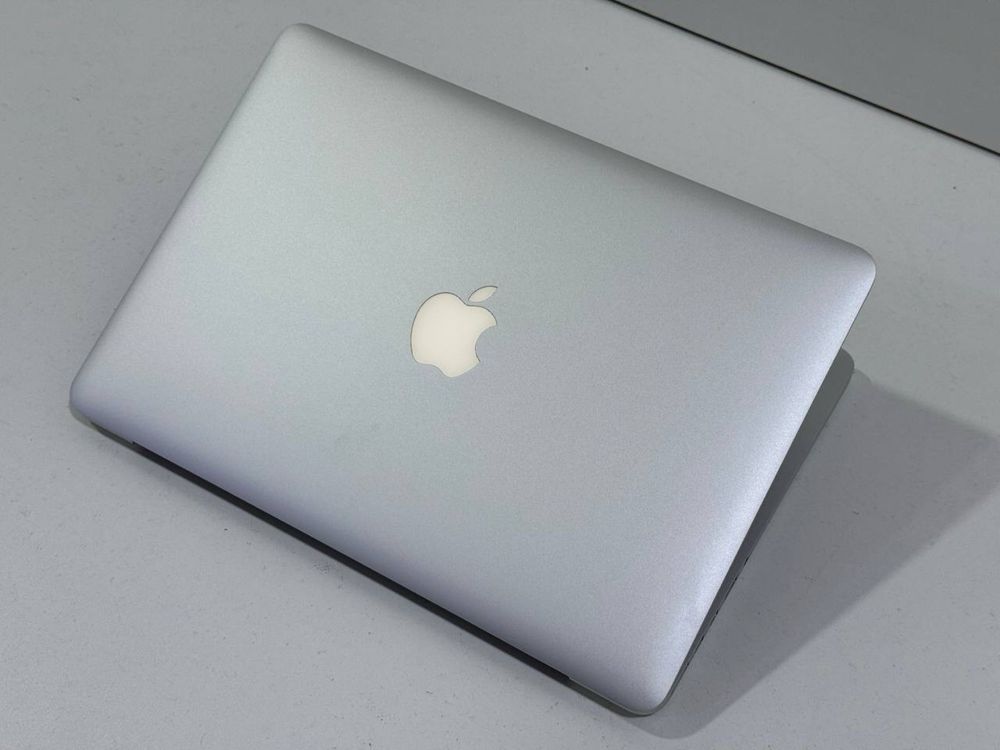 Macbook pro 8/256GB