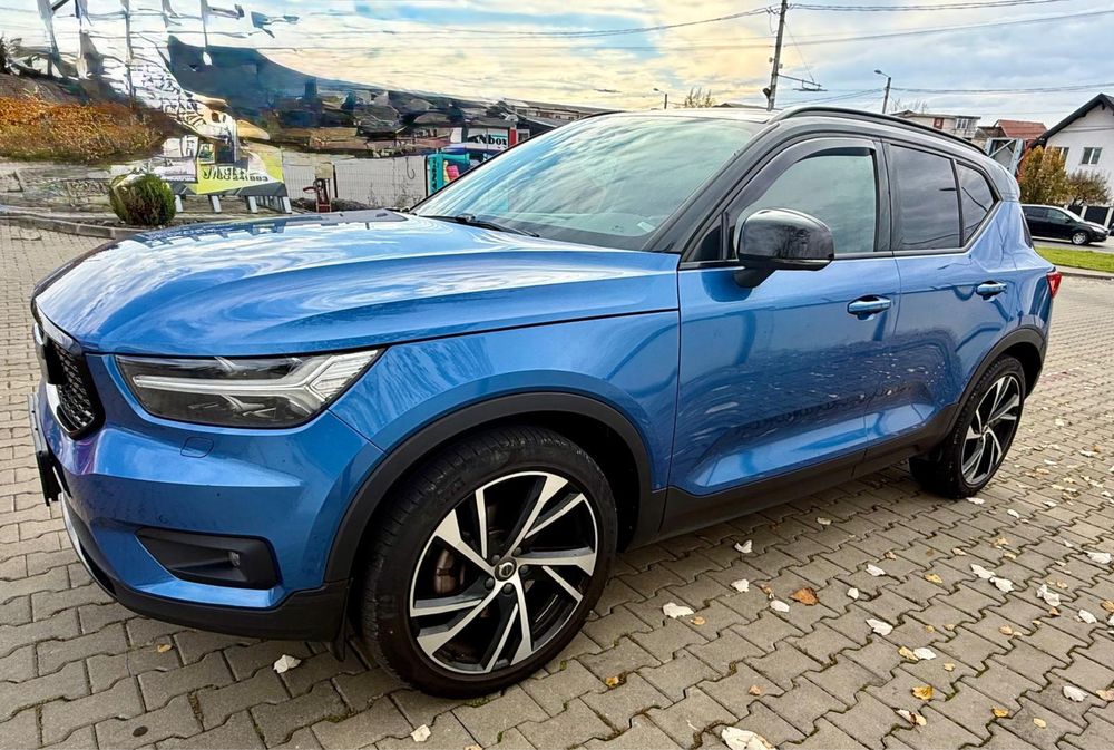 VOLVO XC40 R-Design Polestar