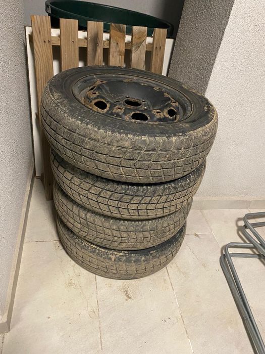 Set roti de 14 165/70/R14 cu cauciucuri de iarna vw,skoda,seat, audi