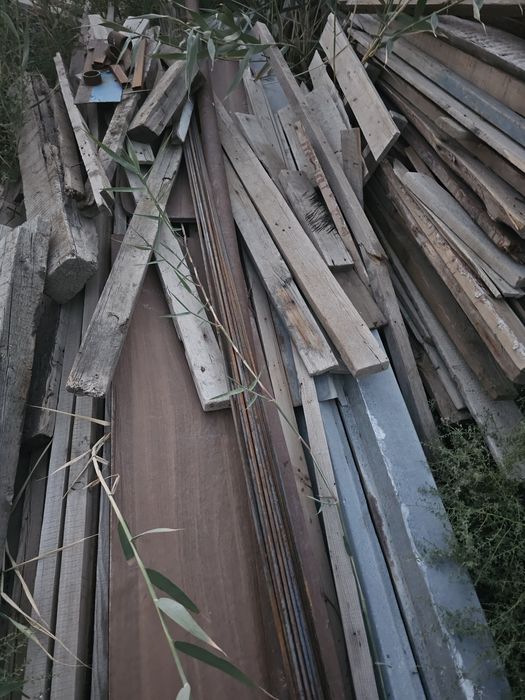 Бөрене, Қоршау, Труба. Прочие трубы, ограждение металлические.