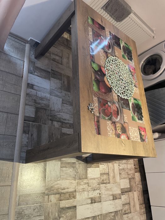 Masa si 4 scaune stare f buna