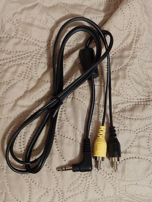 Аудио и видео кабел за Canon