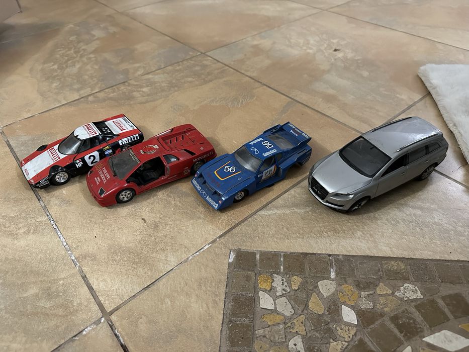 Lot machete 1/24 , 1/64