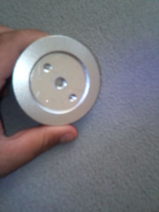 Magnet pentru desfacut alarme