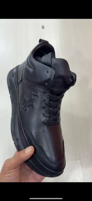 Зимние кроссовки