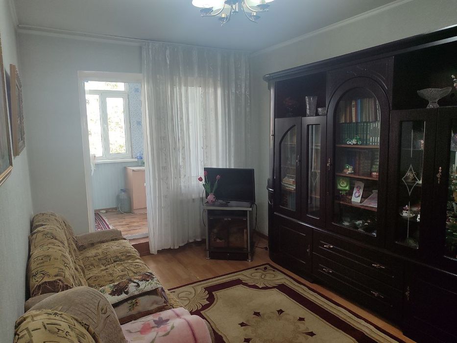 Продаётся квартира Куйлюк 1 2/4/4 кирпич два балкона