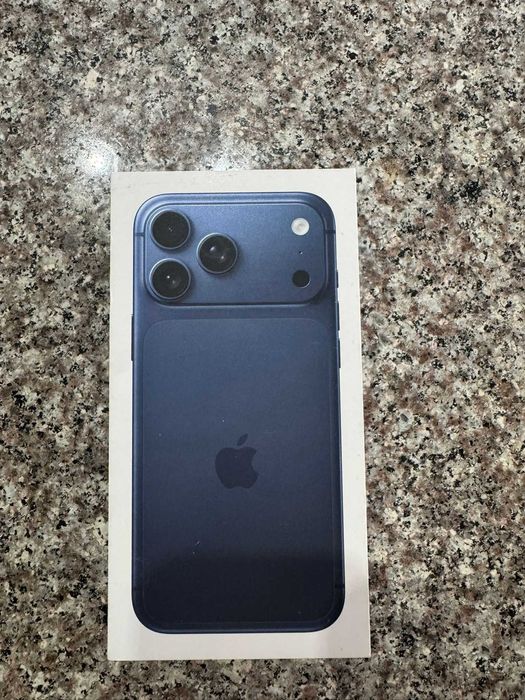 iPhone 17 Pro Max Blue