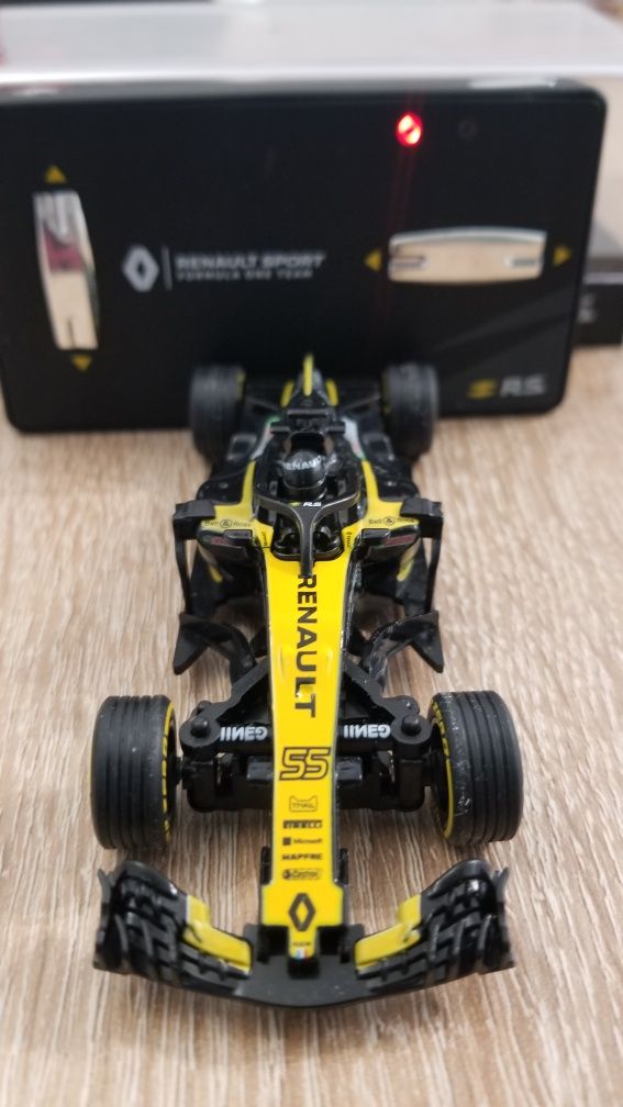 Macheta Renault RS18