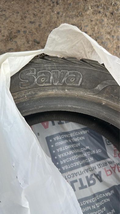 Комплект зимних шипованных шин на 17 Sava