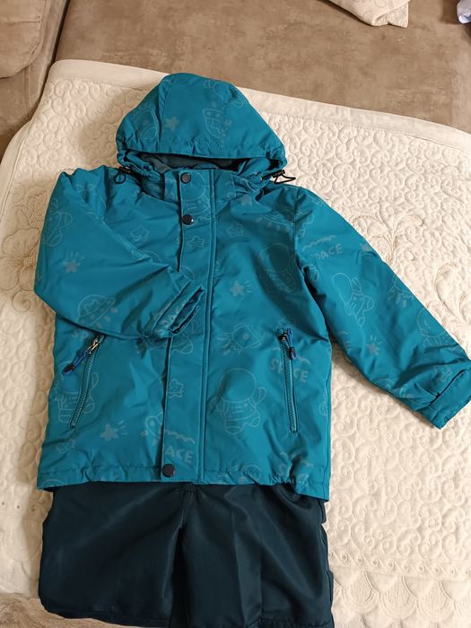 Продам костюм демисезонный для мальчика