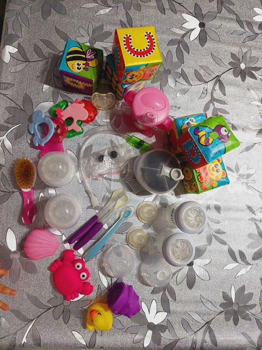 Подарявам бебешки принадлежи САМО ЛИЧНО ПРЕДАВАНЕ