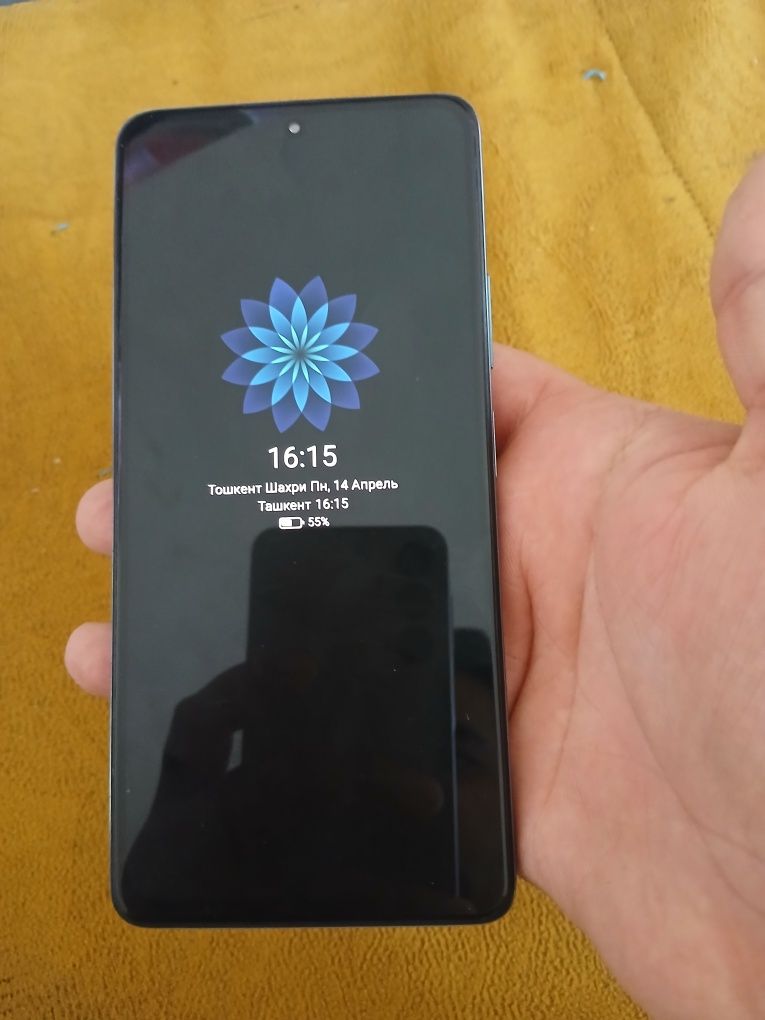 Redmi srochni sotiladi