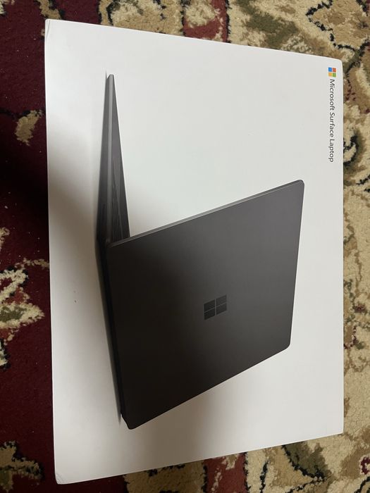 Microsoft Surface Laptop