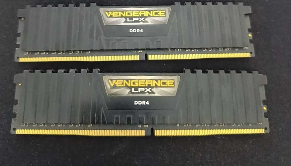 kit RAM 16gb ddr4 3000 corsair vengeance LPX
