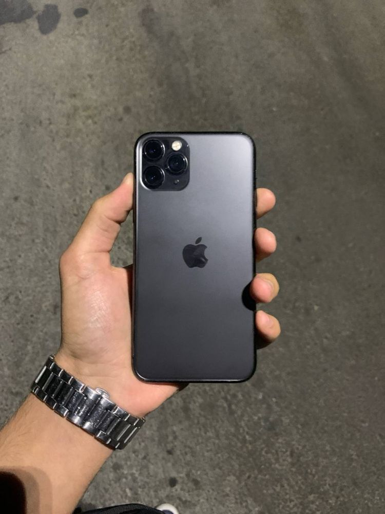 Iphone 11 pro mokriy