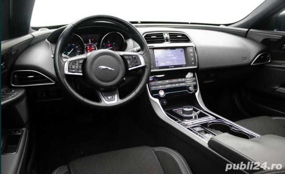 Vand Jaguar XE blue