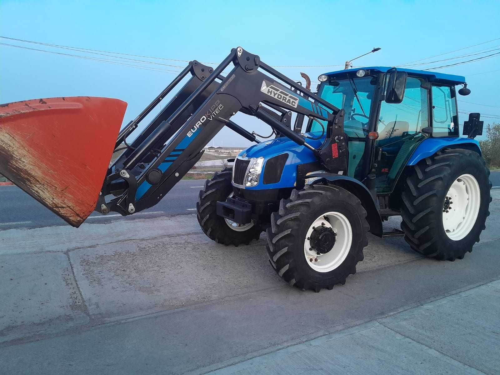 Tractor New Holland 5060 + Incarcator Fronal an 2011 110 CP 6.700 ore