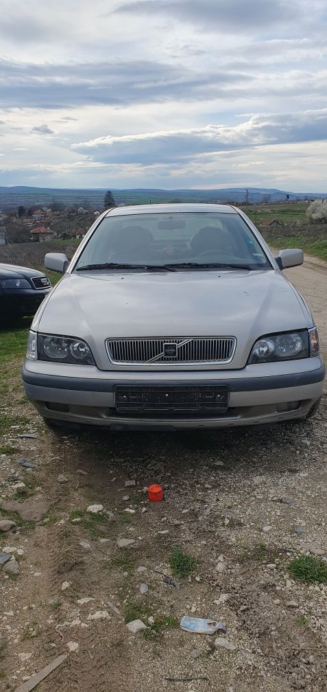 Волво с40 2.0 16в 140к.с на части Volvo s40 2.0 16v na chasti