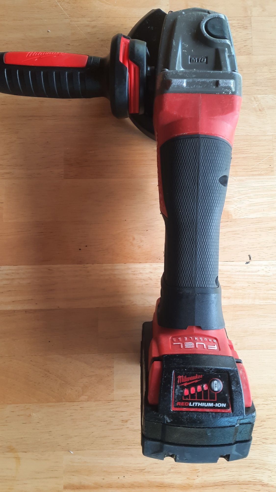 Vând flex Milwaukee M18 CGA125XPD.