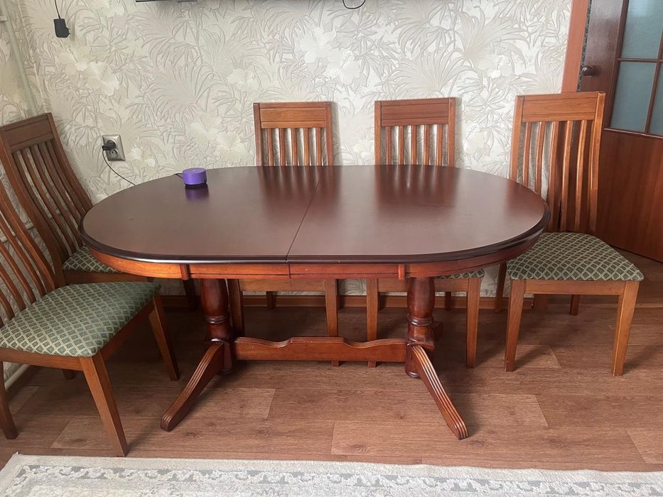 Продам гостевой стол 3 метров