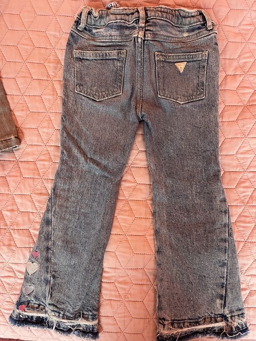Детски дънки и комлекти Guess