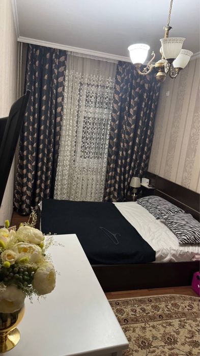 Продаю квартиру в Мирза Улугбекском районе Паркентский 3х комнат 72 м2