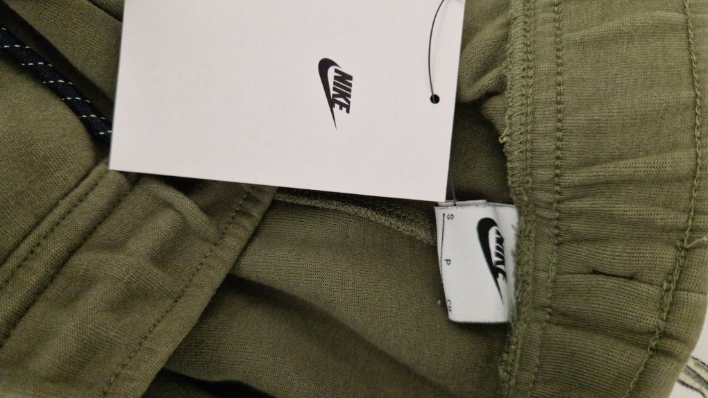 Pantaloni Nike tech (originali)