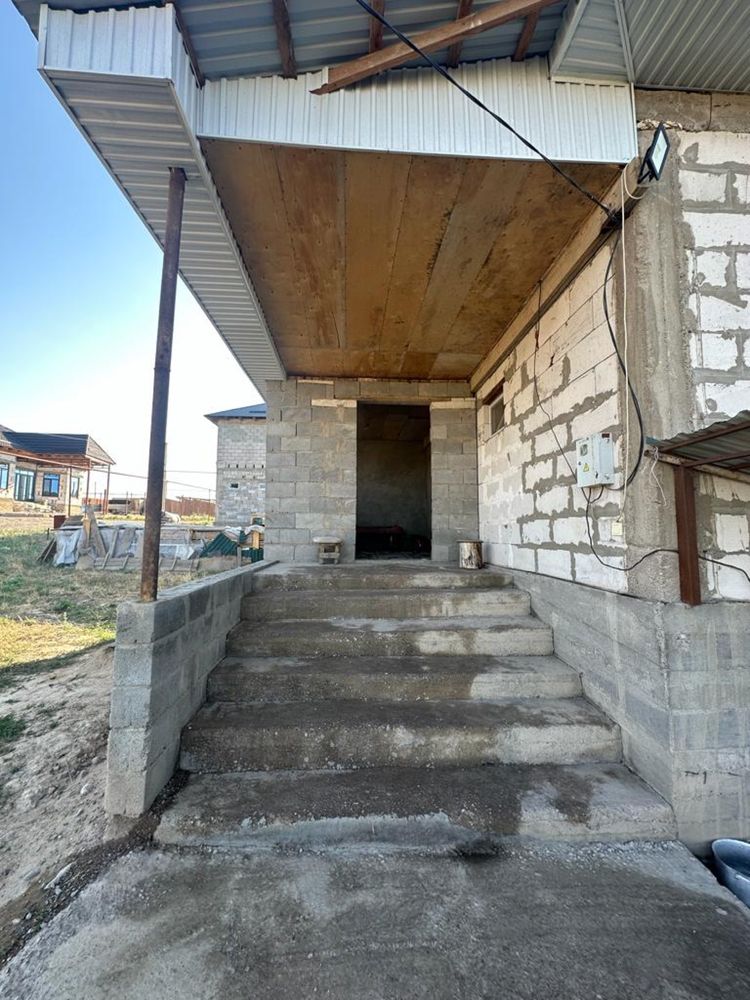 Продается дом в Кемертогане в доль трассы, рядом школы