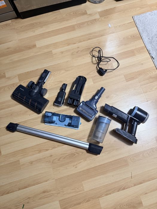 Верикална прахосмукачка с моп за миене Philips AQUA 25.2 V