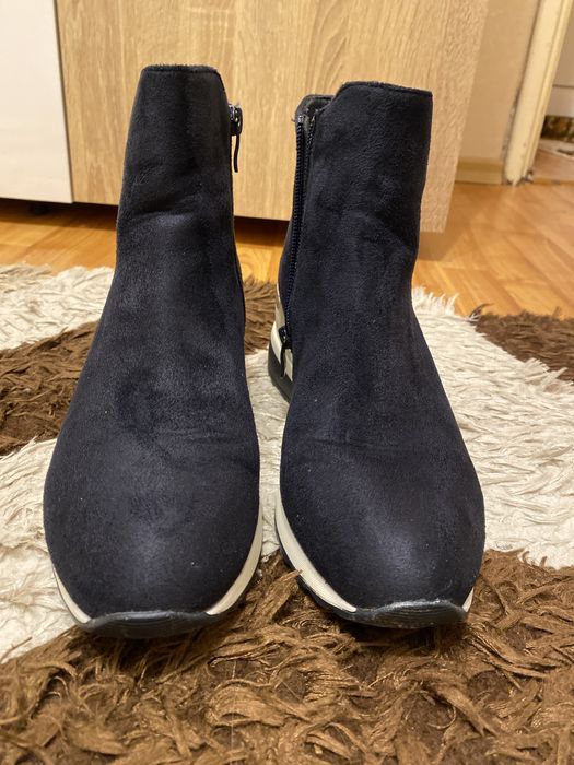 Дамски обувки и,боти и ботуши