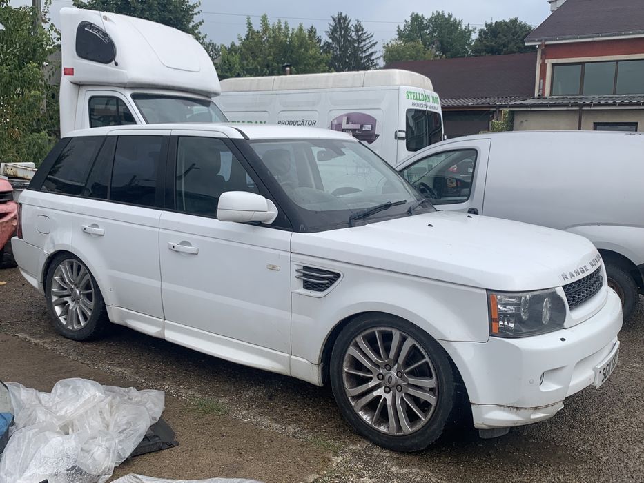 Dezmembrez Range Rover Sport 3.0 d Euro 5 2011 impecabil
