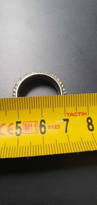 Bijuterii deosebite-inel de titan cu pietre(2 buc)