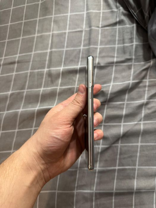 Samsung Galaxy  S21 +